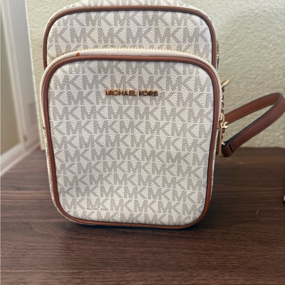 Michael Kors Handbags - Michael Kors Cream and Brown Crossbody Bag
